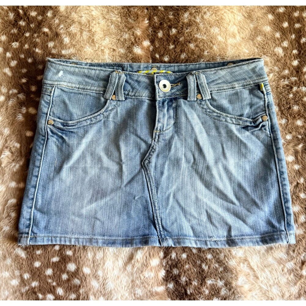 Vigoss Y2K Light Wash Denim Mini Skirt Low Rise Blue Jean Size 3/4 (29")